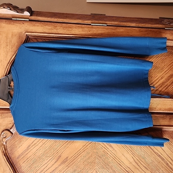 Ideology Ruched Front Thumbhole Knit Top Small - Picture 2 of 7